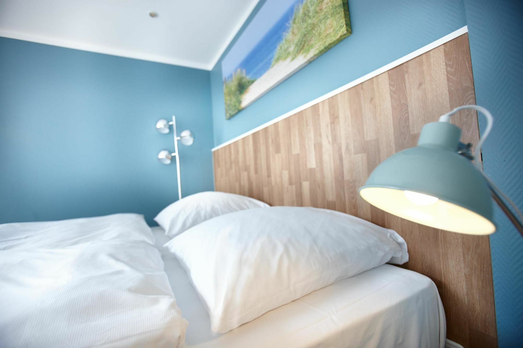 Hotel Liegeplatz 13 Kiel By Premiere Classe Exterior photo